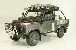 Land Rover Defender Tomb Raider (Lara Croft), movie edition , 8903TR, Kyosho 1:18
