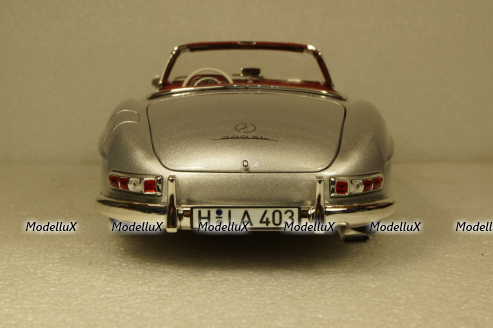 Mercedes 300 SL roadster 1957 silver, 183890, Norev 1:18