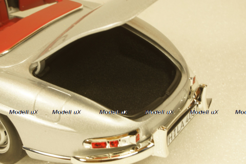 Mercedes 300 SL roadster 1957 silver, 183890, Norev 1:18