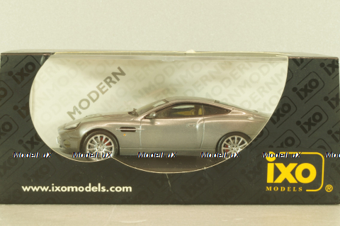 Aston Martin V12 Vanquish 2001, silver, MOC018, IXO 1:43