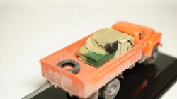 Газ 53Ф со следами эксплуатации и грузом, 1:43