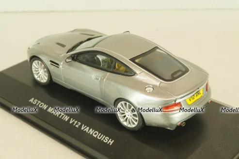 Aston Martin V12 Vanquish 2001, silver, MOC018, IXO 1:43