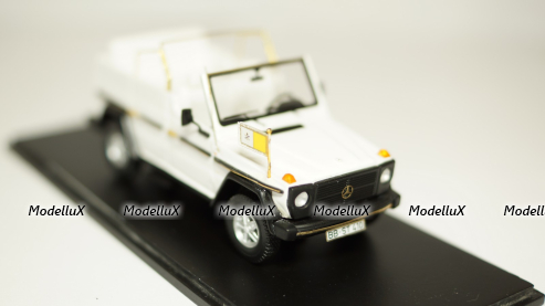 Mercedes Benz G 230 Papamobille, Spark 1:43