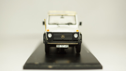 Mercedes Benz G 230 Papamobille, Spark 1:43