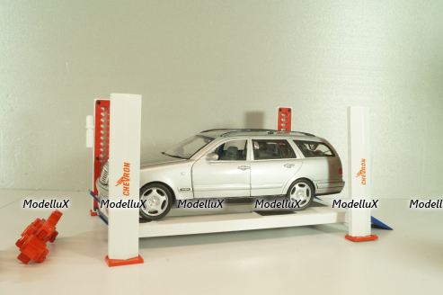 Подъемник 4-х стоечный, регулируемый "Chevron gasoline", 13637, Greenlight 1:18