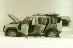Land Rover Defender 110 75th limited edition 2023, ALM81811, Almost Real 1:18