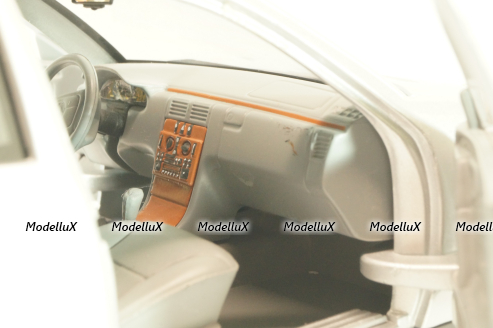 Mercedes-Benz E 420 (S210) 1995, silver, Anson 1:18