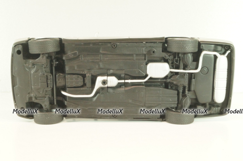 Mercedes-Benz E 420 (S210) 1995, silver, Anson 1:18