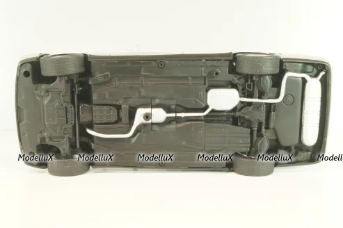 Mercedes-Benz E 420 (S210) 1995, silver, Anson 1:18