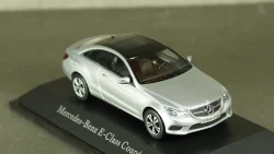 Ford Granada MK II Turnier 1.8i GL 1978 red, CLC361N, IXO 1:43