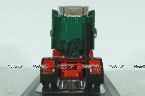 Scania 142 M 1981 green, TR137 , IXO 1:43