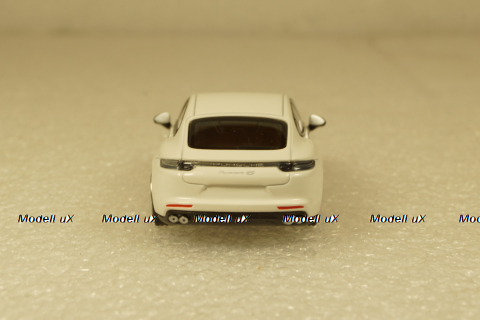Porsche Panamera 2015 White, 870067102, Minichamps 1:87