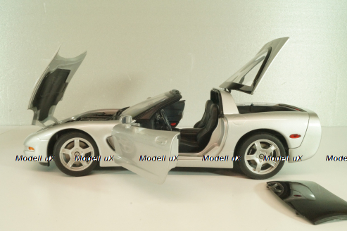 Chevrolet Corvette (C5) Coupe 1999, silver, UT0597, UT Models 1:18