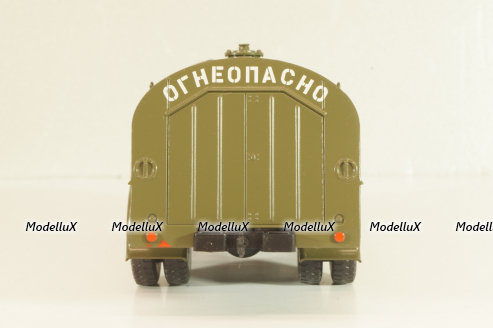 ТЗ-200 топливозаправщик на шасси Маз-200, хаки, Легендарные грузовики №80, Modimio 1:43