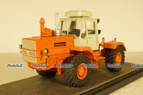 Т-150 трактор с кондиционером, 1980  г., RTM 1:43