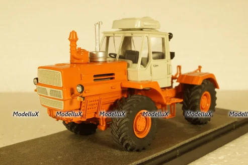 Т-150 трактор с кондиционером, 1980  г., RTM 1:43