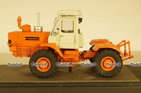 Т-150 трактор с кондиционером, 1980  г., RTM 1:43