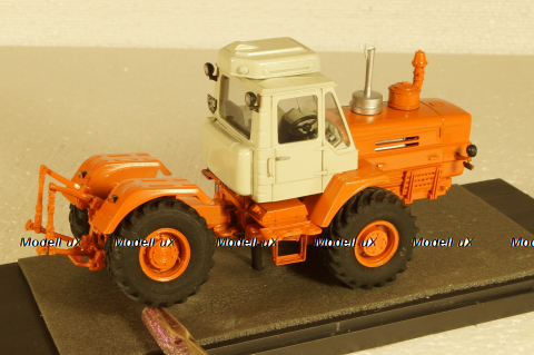 Т-150 трактор с кондиционером, 1980  г., RTM 1:43