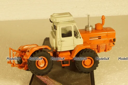 Т-150 трактор с кондиционером, 1980  г., RTM 1:43