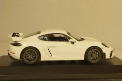 Porsche 718 Cayman GT4 Clubsport 2020 White, 410196100, Minichamps 1:43