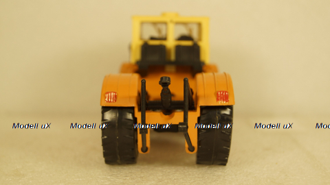 К-701, Кировец, з-д Двигатель 1:43  