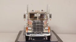 Freightliner FLC 120 64 T beige 1977, TR076, IXO 1:43