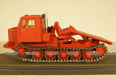 ТТ-4 Трактор трелевочный 1969г., красный, RTM 1:43