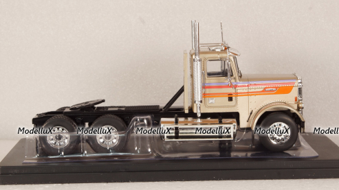 Freightliner FLC 120 64 T beige 1977, TR076, IXO 1:43