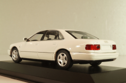 Audi A8 (D2) 1999, white, 940018801, Maxichamps 1:43