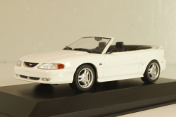 Ford Mustang Cabriolet 1994, white, 940085631, Maxichamps 1:43