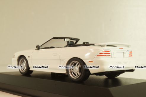 Ford Mustang Cabriolet 1994, white, 940085631, Maxichamps 1:43