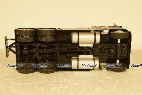 Freightliner FLA Road Ranger Towing 1987, black, American Trucks, France #3,  Altaya  1:43