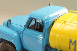 Газ-53-12 АЦПТ-3,3  "Молоко", 1988 г., голубой/желтый, 105356, DiP Models 1:43