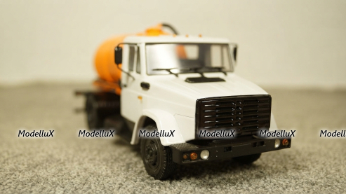 ЗИЛ 4333 КО-520, арт. 101878, АИСТ 1:43