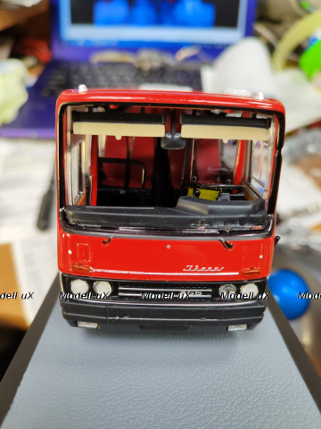 ИКАРУС 256.54 красно-белый, DEMPRICE 1:43 Уценка!