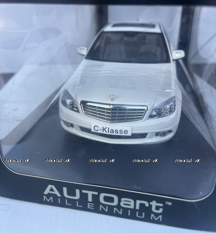 Mercedes-Benz C-class Elegance W204, 2007, white, 76262, AutoArt 1:18