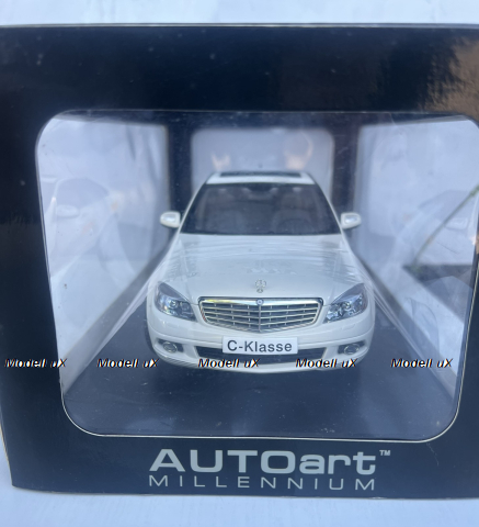 Mercedes-Benz C-class Elegance W204, 2007, white, 76262, AutoArt 1:18