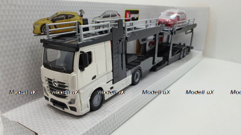 Mercedes Actros 2545 white Car transport with Ford Focus Turnier, Burago 1:43