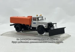 КО–713-01 поливомоечный автомобиль на шасси УАМЗ-431410, 1999 г. Томск, 113054,  DiP Models 1:43
