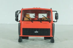 Маз кабина в сборе, красная, АвтоИстория 1:43