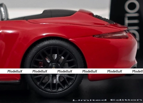 Porsche 911 (991) Carrera 4 GTS Cabriolet с крышей 2014, Schuco 1:43