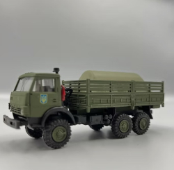 КамАЗ зеленый высокий борт грузовой трезуб, КУМ 033 1:87