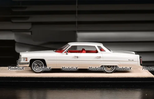 Cadillac Sedan Deville 1976, Cotillion White STM76501, Stamp models 1:43 